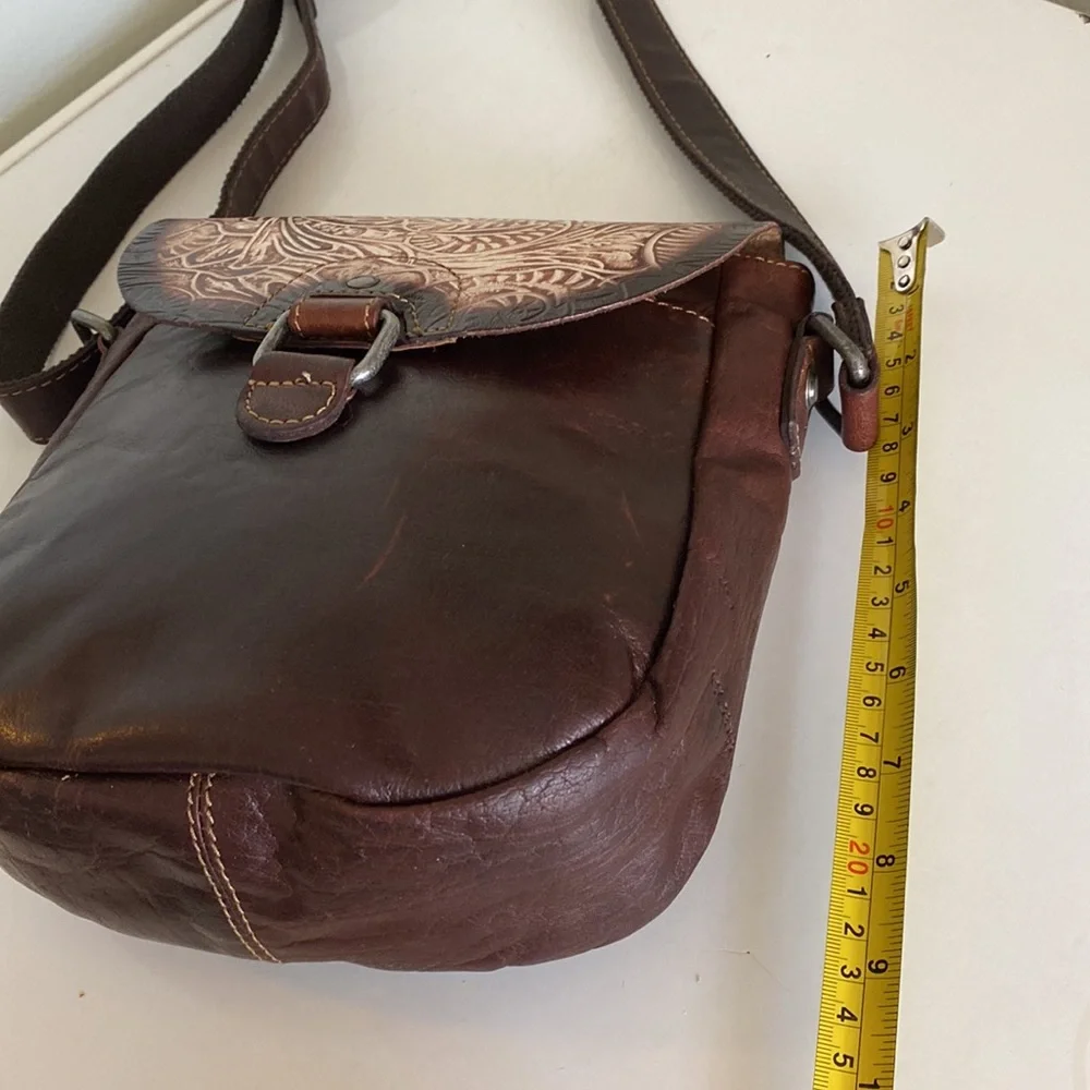 Jack Georges Savio Horseshoe Crossbody Bag Buffalo Leather Brown Cream - Picture 5 of 11